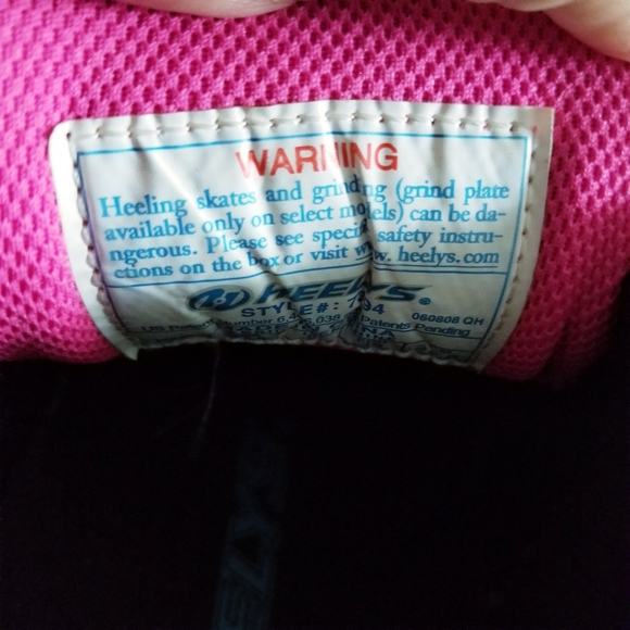 ❌SOLD❌ Vintage Black And Hot Pink Heelys Skate Shoes - Picture 10 of 10